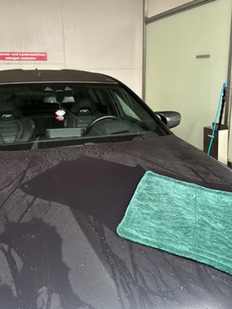 BERCE Dry3  XL – Kompaktes Premium-Trockentuch Grün für streifenfreie Fahrzeugpflege, 1400gsm - Berce